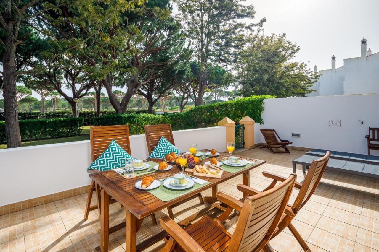 Falesia Beach Villa By The Portuguese Butler Olhos de Agua  Exteriér fotografie