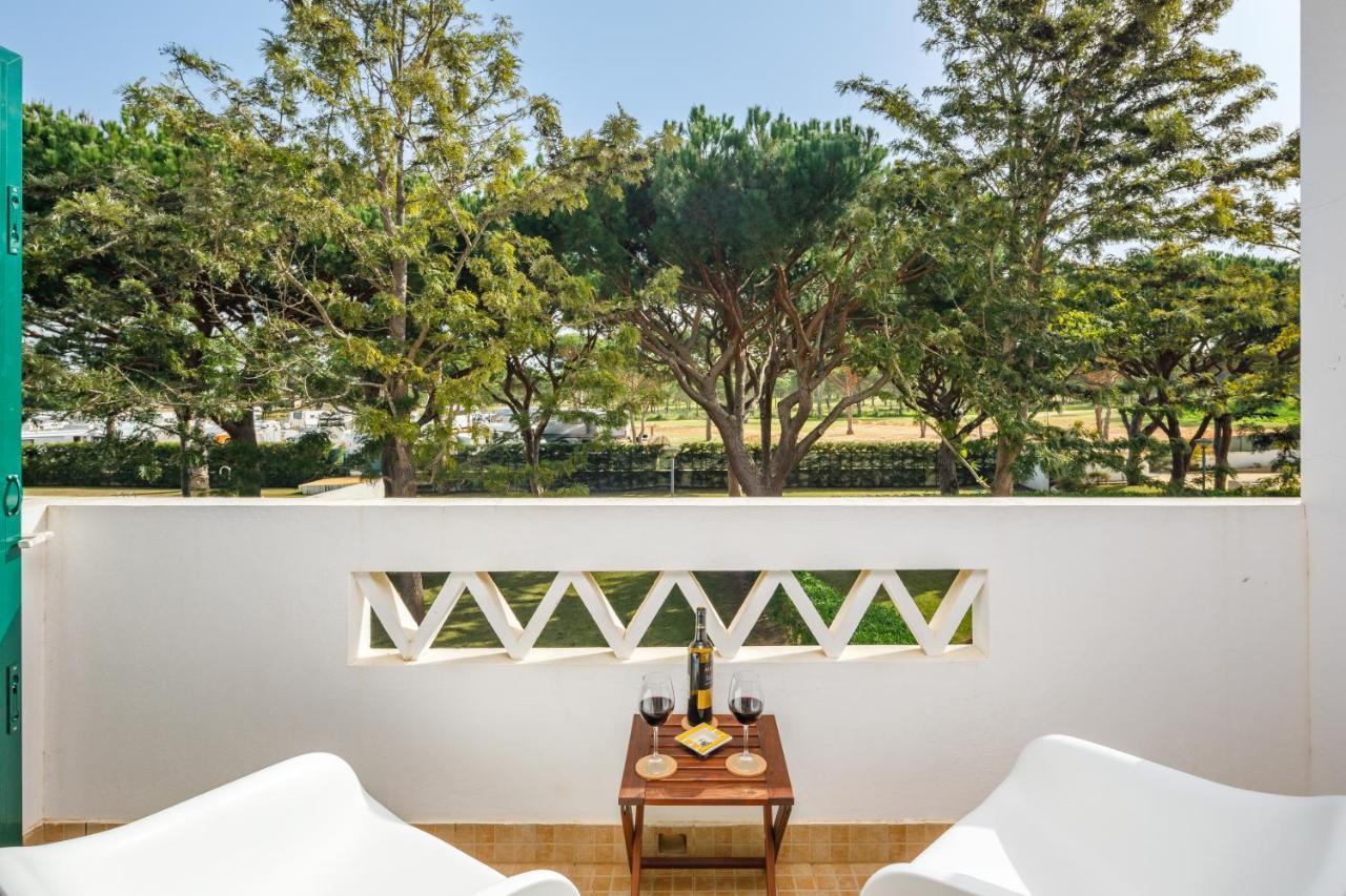 Falesia Beach Villa By The Portuguese Butler Olhos de Agua  Exteriér fotografie